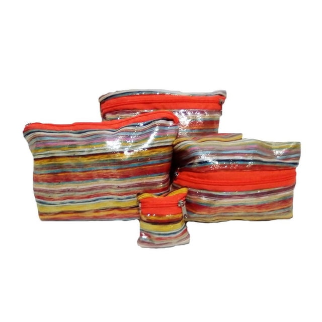 Cosmetiquera marca Mexicana de Diestribuidores para organizar tus cosmeticos de gran durabildad y portable.