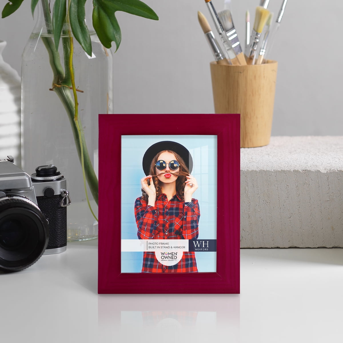 Woodgrain 3.5 in. x 5 in. Cherry Red Picture Frame