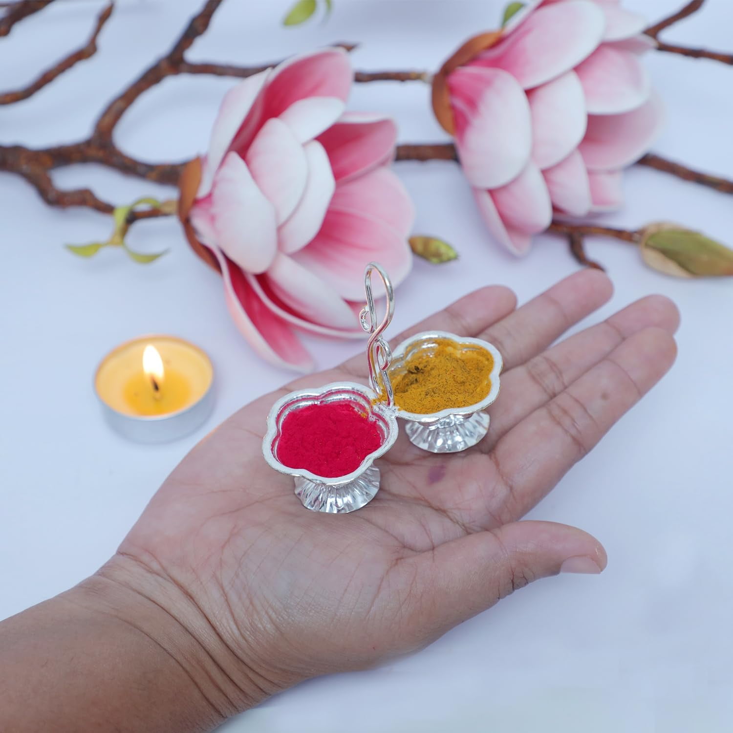 最安価格 Shubhkart Pack of 3 Silver Plated Haldi Kumkum Holder Stand ギフトボックス