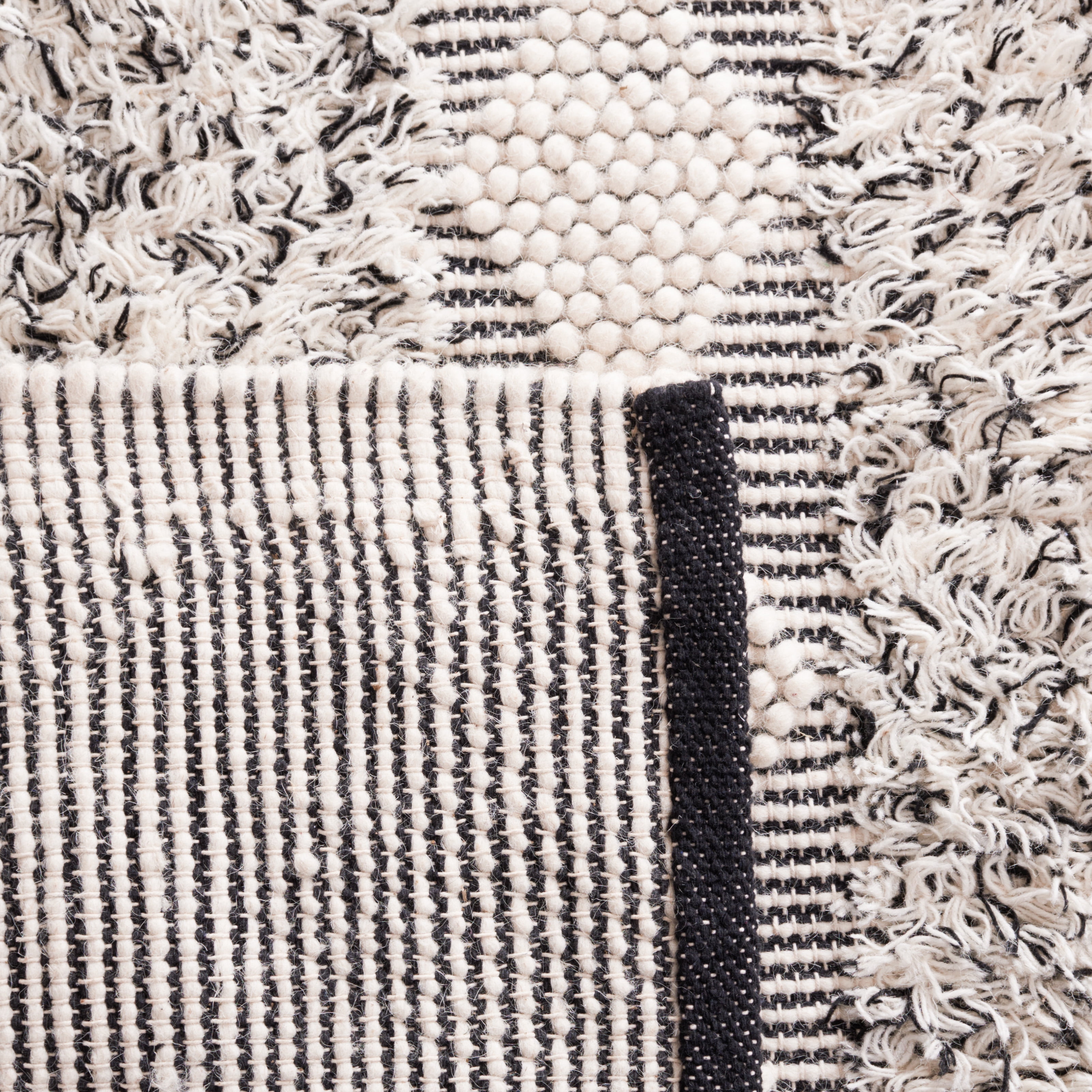 SAFAVIEH Natura Raleigh Geometric Area Rug, Black/Ivory, 3' x 5'