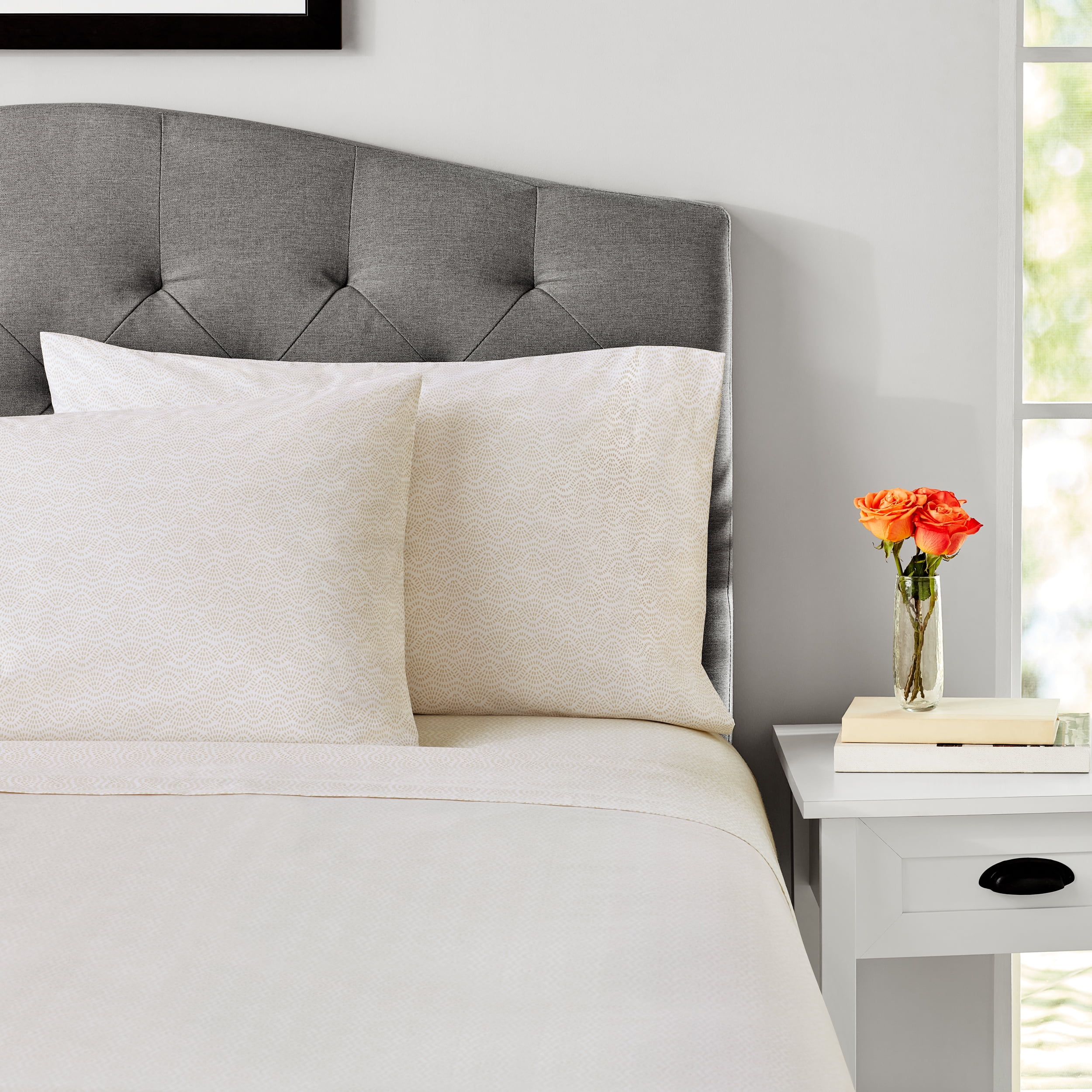 Mainstays Easy Care 2-Piece 300 Thread Count Cotton Blend Percale Pillowcase Set, Papyrus Beige Geo, Standard/Queen