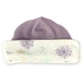 thumbnail image 2 of Gorro reversible de algodón orgánico con flores para bebé Finn + Emma, 2 of 3