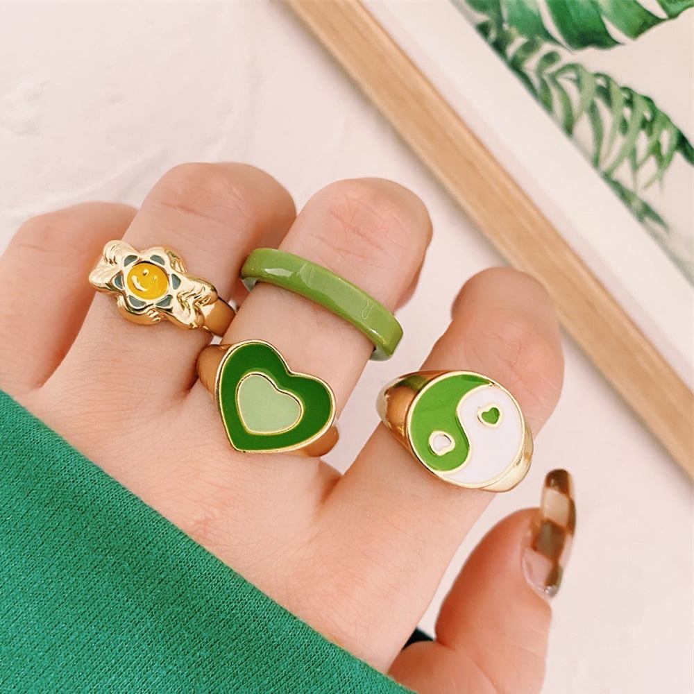 Chunky aesthetic rings discount