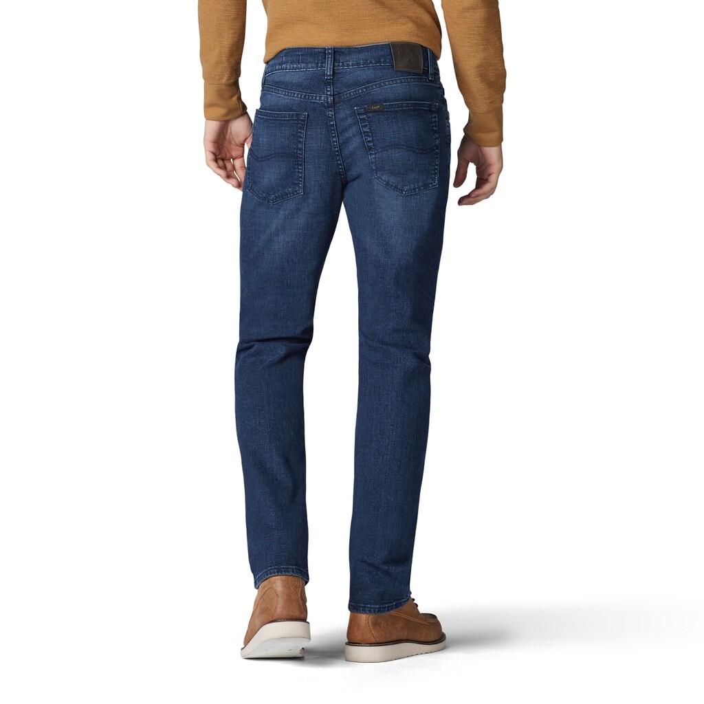 Men's Lee Premium Flex Classic-Fit Jeans Voyager - image 3 of 4