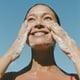 thumbnail image 4 of Limpiador facial espumoso Ursa Major Fantastic Face Wash 300 ml, 4 of 8