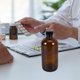 thumbnail image 4 of Glass Bottle Lab Chemicals Bottle Refillable Container Empty Glass Container 500ml, 4 of 4