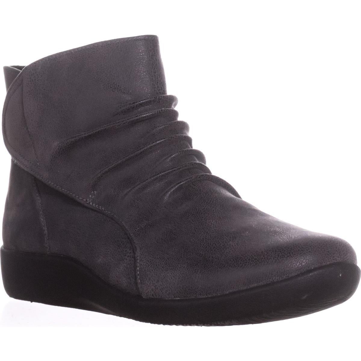 clarks ladies grey boots