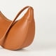thumbnail image 3 of Bolso bandolera Kinsley Cresent de The Drop, 3 of 5