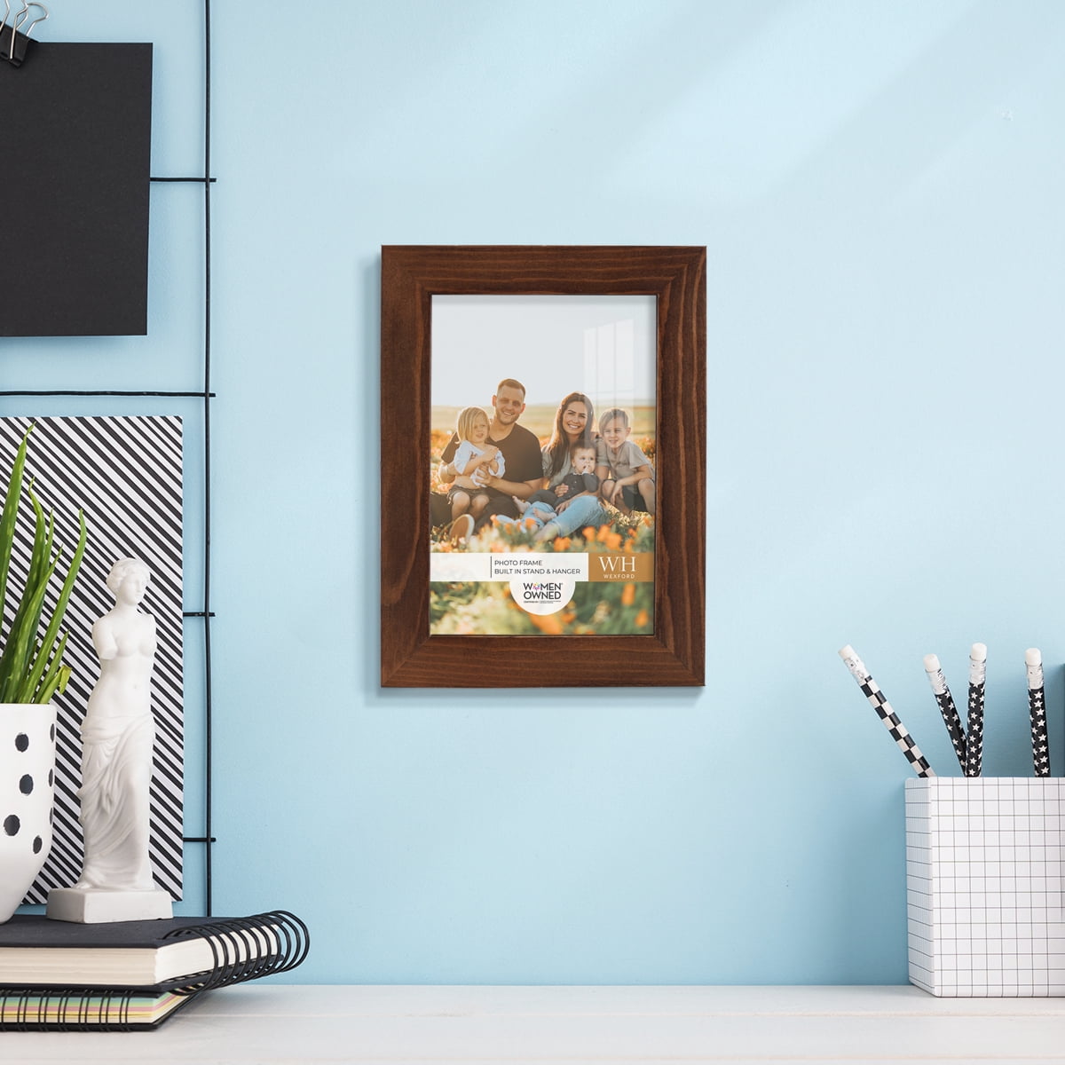 Woodgrain 4 in. x 6 in. Chestnut Picture Frame