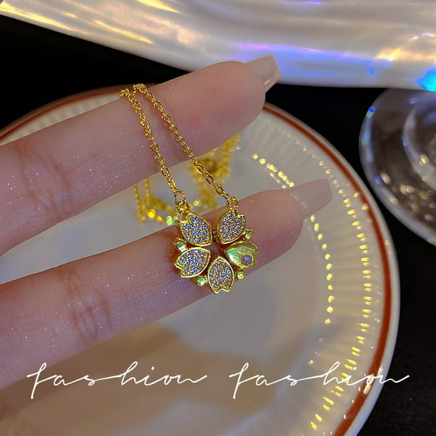 Collar de acero de titanio con trébol de cuatro hojas y múltiples usos para mujer, diseño de sentido de alto nivel, luz, lujo, amor, corazón, cadena de clavícula, collar de moda