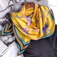 thumbnail image 3 of Bufanda de seda con estampado de moda para mujer, 3 of 5