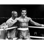 Carl Weathers as Apollo Creed ringside in corner Rocky 8x10 inch photo