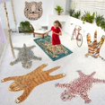 thumbnail image 2 of Alfombra de dibujos animados para niños, alfombrilla de felpa con diseño de leopardo para decoración del dormitorio, ligera y lujosa, para sala de estar y el hogar, alfombrilla antideslizante gruesa Fivean unisex, 2 of 2