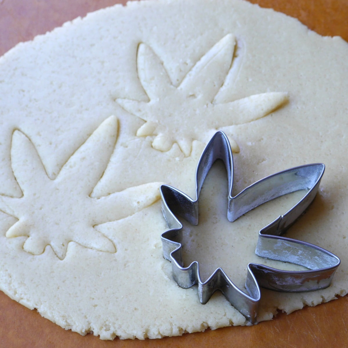 Cannabis Weed Leaf Cookie Cutter 01Play doughFondant Cake Decorating
