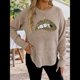 thumbnail image 4 of Suéter de Cuello Redondo Personalizado con Estampado de Leopardo y Labios Bordados para Mujer Albaricoque XL, 4 of 8