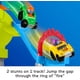 thumbnail image 4 of Fisher-Price Little People Juguete para niños pequeños Hot Wheels Spiral Stunt Speedway Race Track Set con 2 autos para juegos de simulación Niños a partir de 18 meses, 4 of 5