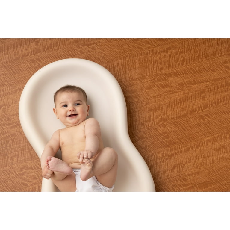 Keekaroo Baby Infant Peanut Changer, Vanilla - Clean, Safe