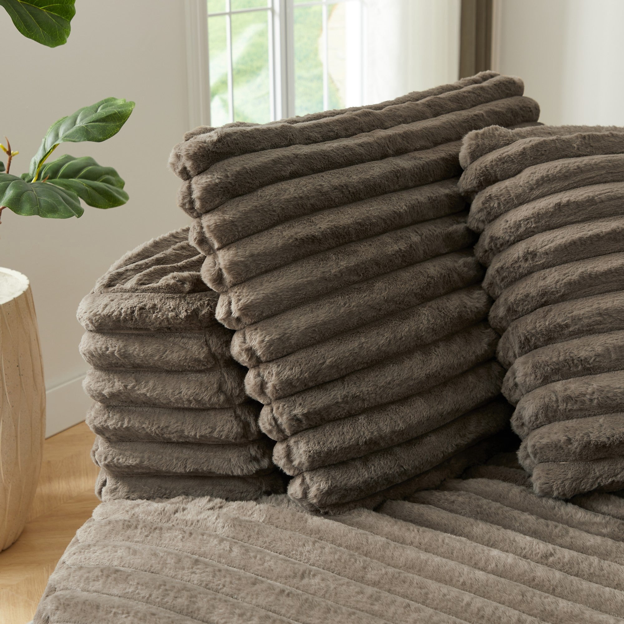 Sailvan Modern Curved L-Shape Luxury Sectional Sofa, Comfy Sleeper Couch,No Assembly Required