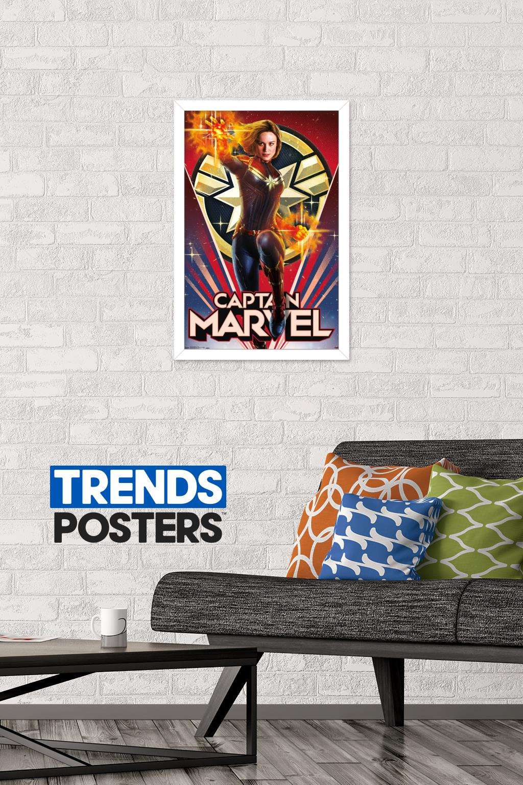 Marvel Cinematic Universe - Captain Marvel - Heroic Wall Poster, 14.725" x 22.375", Framed