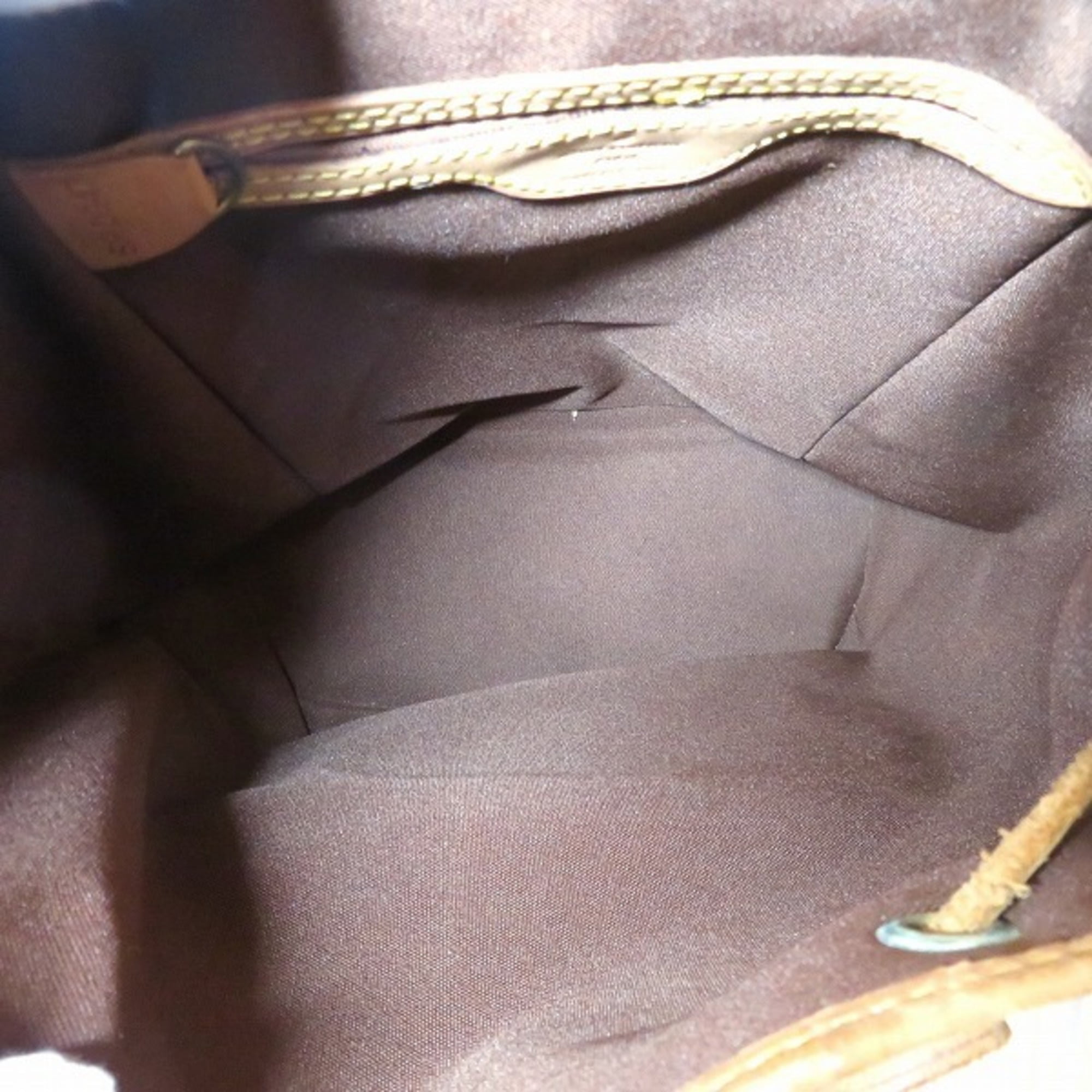 Monogram - MM - Montsouris - Bag - Louis - Back - Sac de voyage Louis  Vuitton America's Cup en toile bleue et cuir noir - M51136 – Pre Owned  Louis Vuitton Handbags Lv Pre Owned Bags - Pack - Vuitton