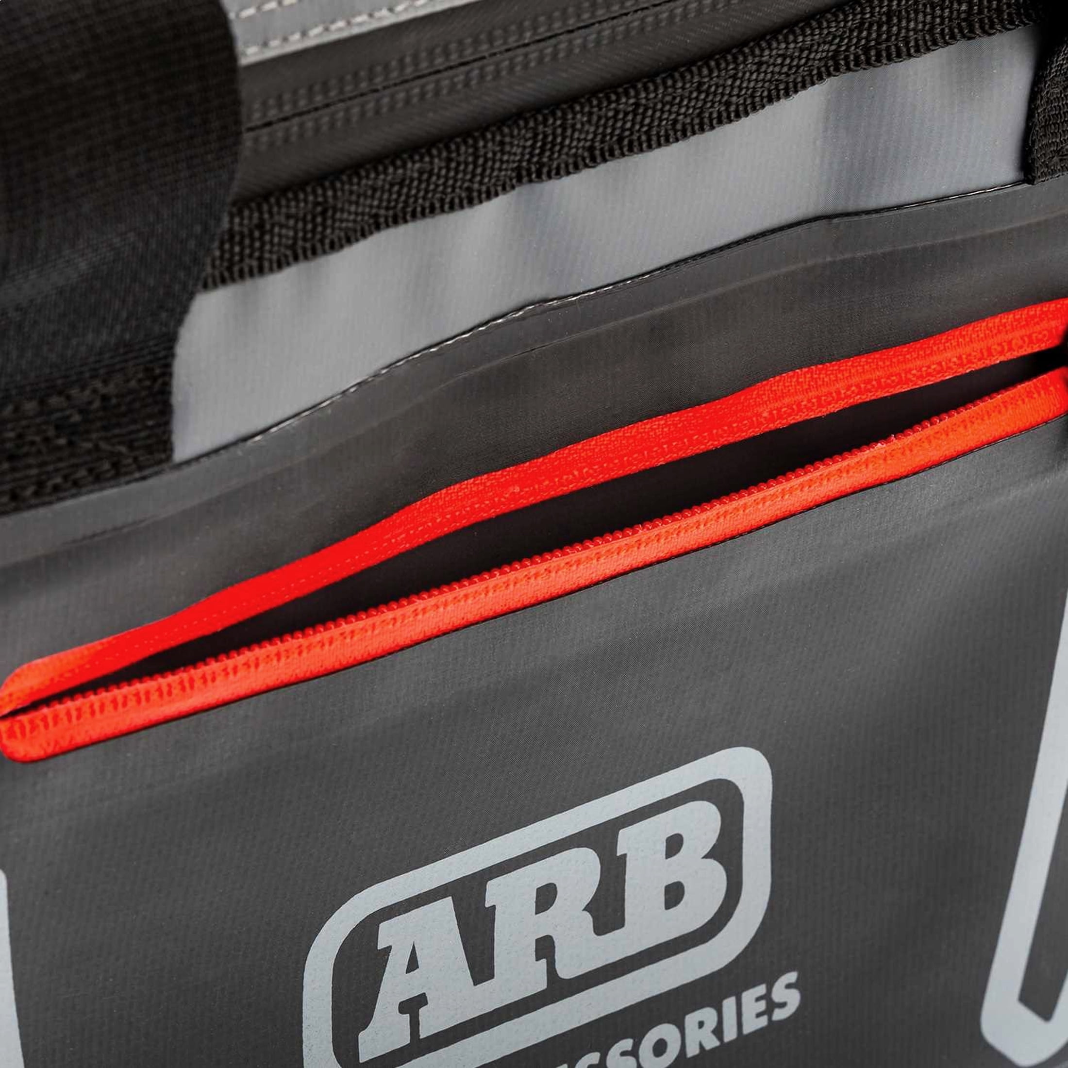 ARB 10100376 Collapsible Cooler Bag with Plastic Ice Cooler Brick to Retain Ice for up to 12 Hours that Folds FLAT