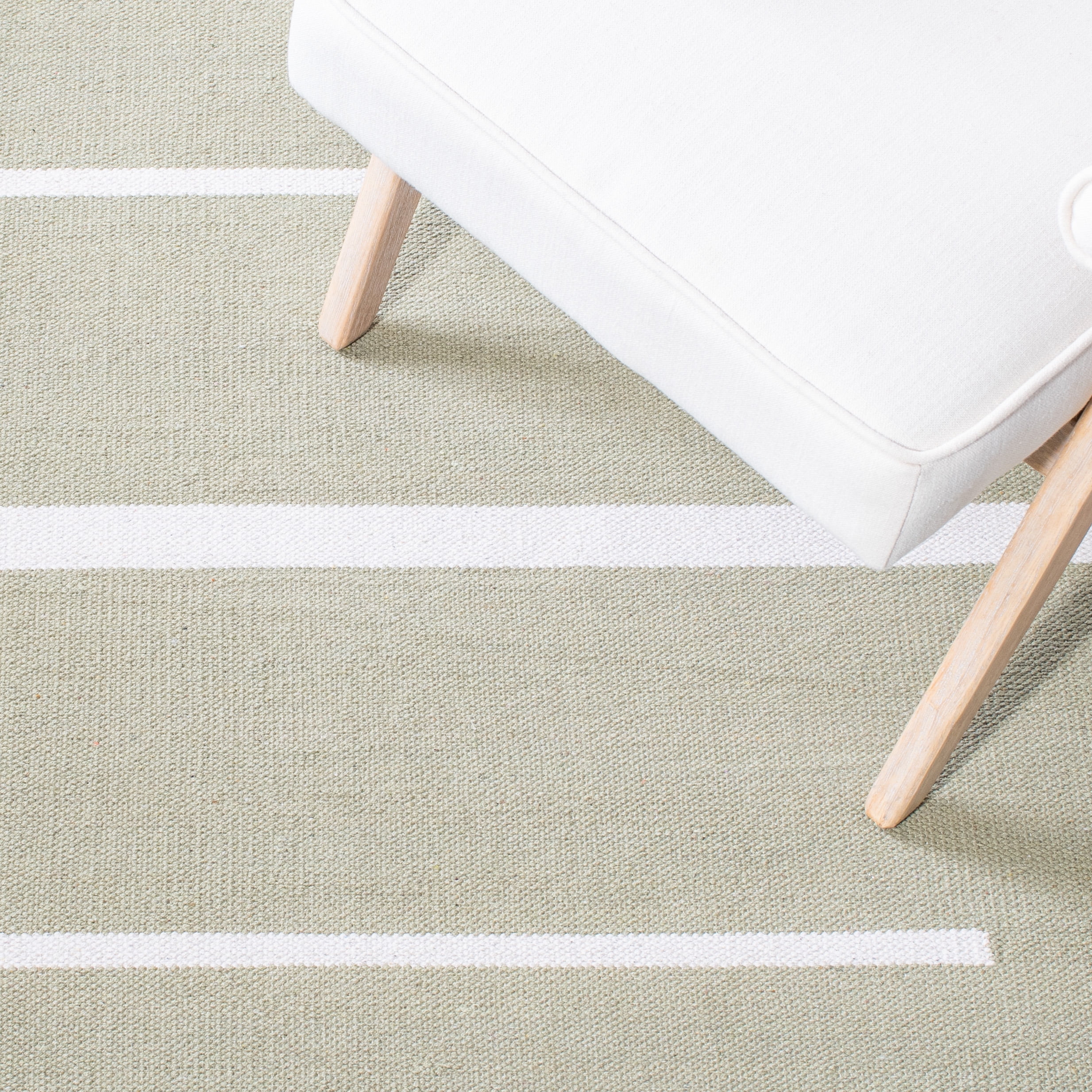 SAFAVIEH Montauk Oswald Geometric Striped Cotton Area Rug, Light Green/Ivory, 9' x 12'