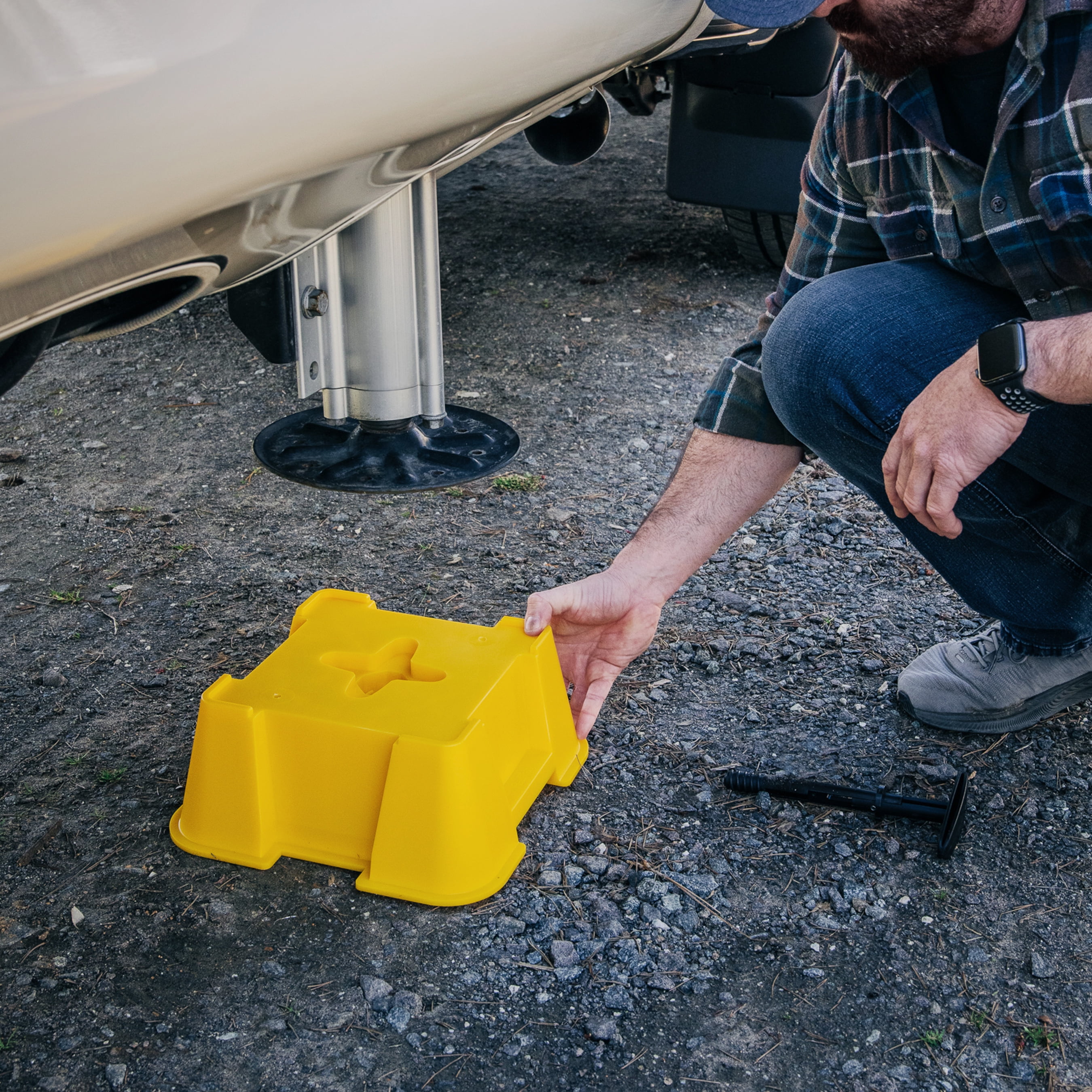 Camco FasTen RV Leveling Blocks - Supports Up to 8,000 Pounds - Yellow, 2-Pack (44539)