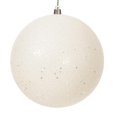 thumbnail image 4 of Adorno Navideño Vickerman Bola Blanca 6" con 4 Acabados - Caja de 4, 4 of 4