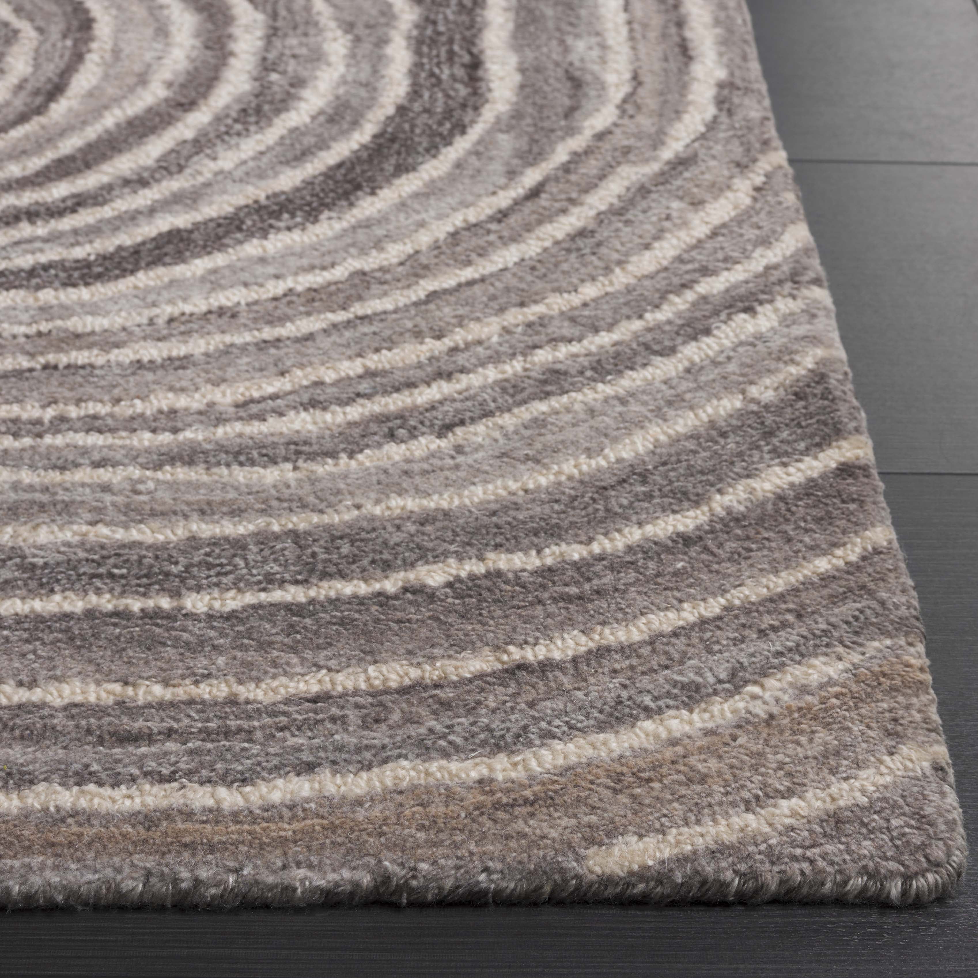 SAFAVIEH Abstract Luvenia Abstract Area Rug, Gray/Ivory, 4' x 6'