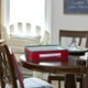 Home Essentials 537RED Vacances Plaque de Chargeur Poitrine Rouge avec Garniture Verte – image 4 sur 5