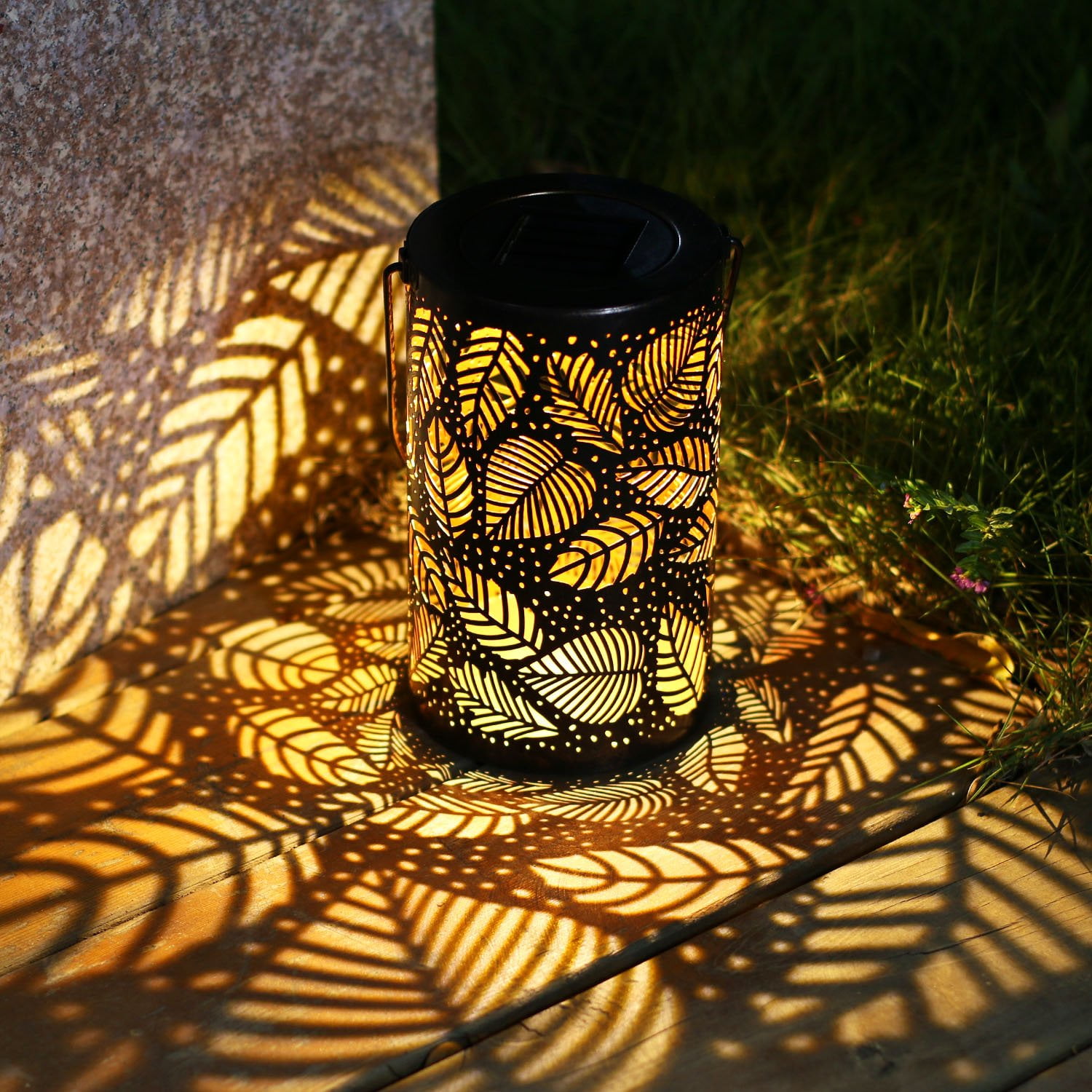 Solar Lantern Lights Outdoor,Garden Hanging Lights Metal Leaf Pattern