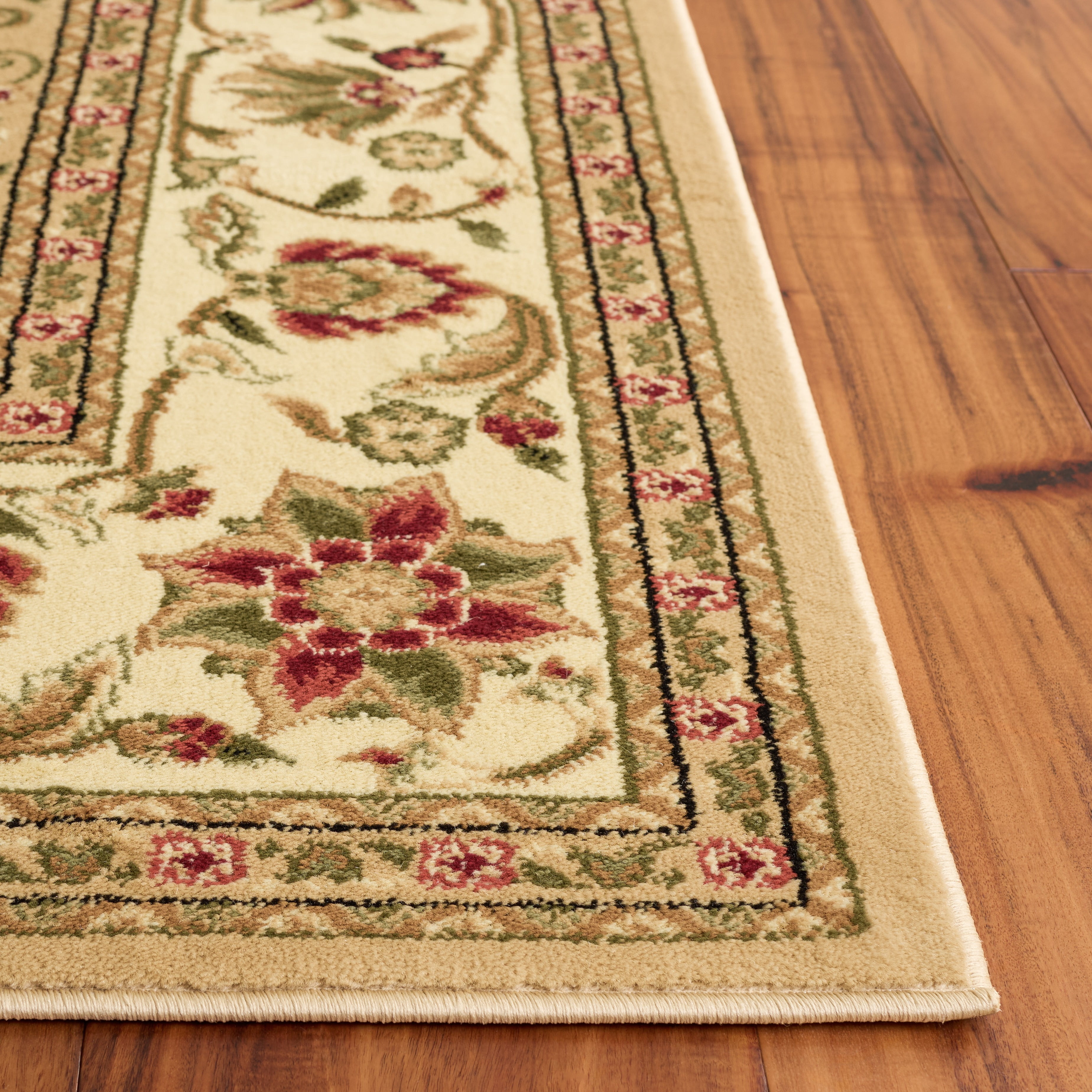 Safavieh Lyndhurst Victoria Floral Area Rug, Beige/Ivory, 6' x 8'