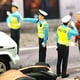 thumbnail image 4 of Modelo de de accidente de tráfico 1/64 para coleccionables, adornos, policia de trafico china Zulema escena gente figura, 4 of 8