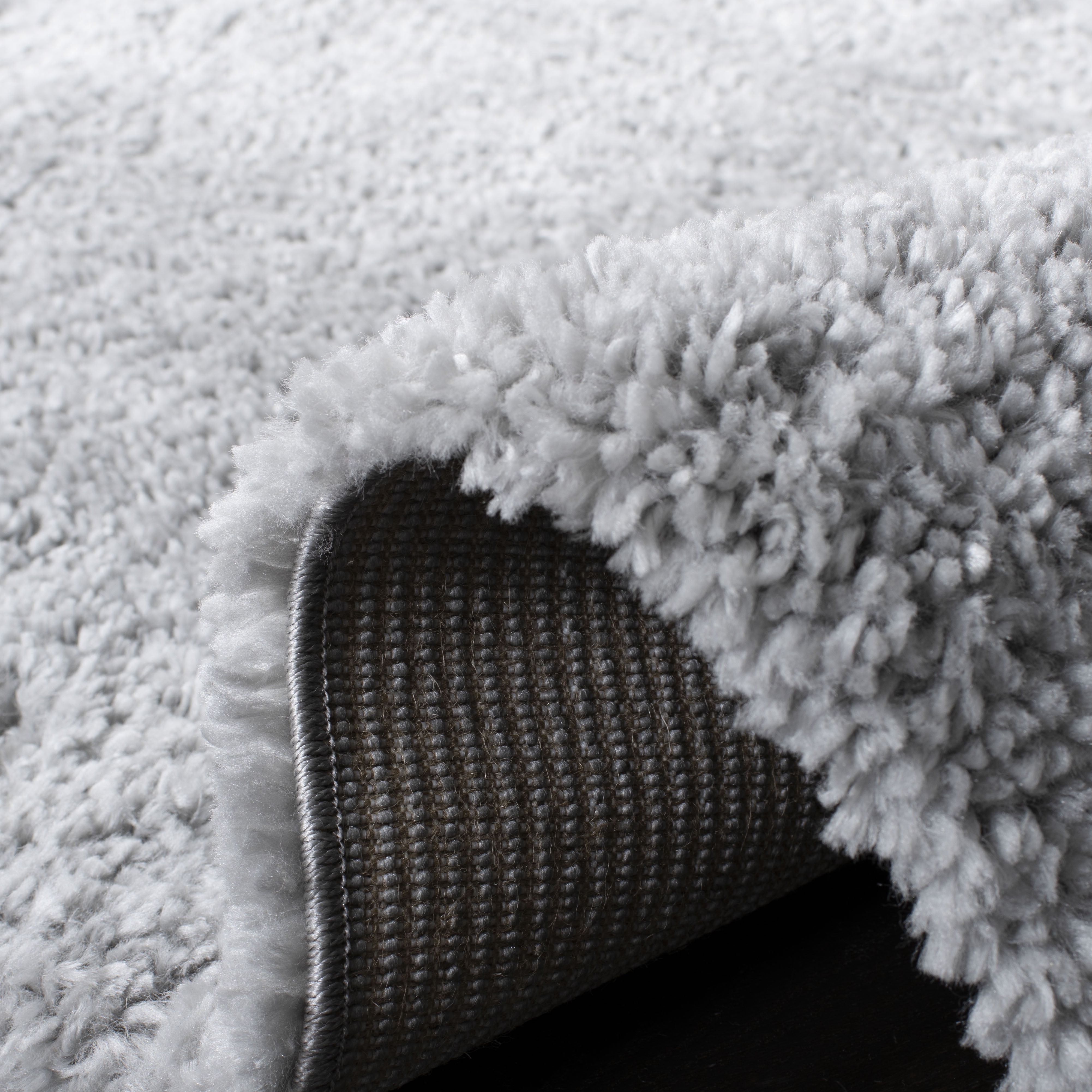 SAFAVIEH August Carlene Solid Plush Shag Runner Rug, Silver, 2'3" x 14' - Modern Design, Silver, Non-Shedding & Easy Cleaning, Ultra Plush Thick Pile, Ideal for Living Room, Bedroom