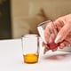thumbnail image 4 of Vaso de chupito con base de color, 1,5 oz. Vasos transparentes de base gruesa for whisky, tequila, vodka, licores y aguardientes., 4 of 7