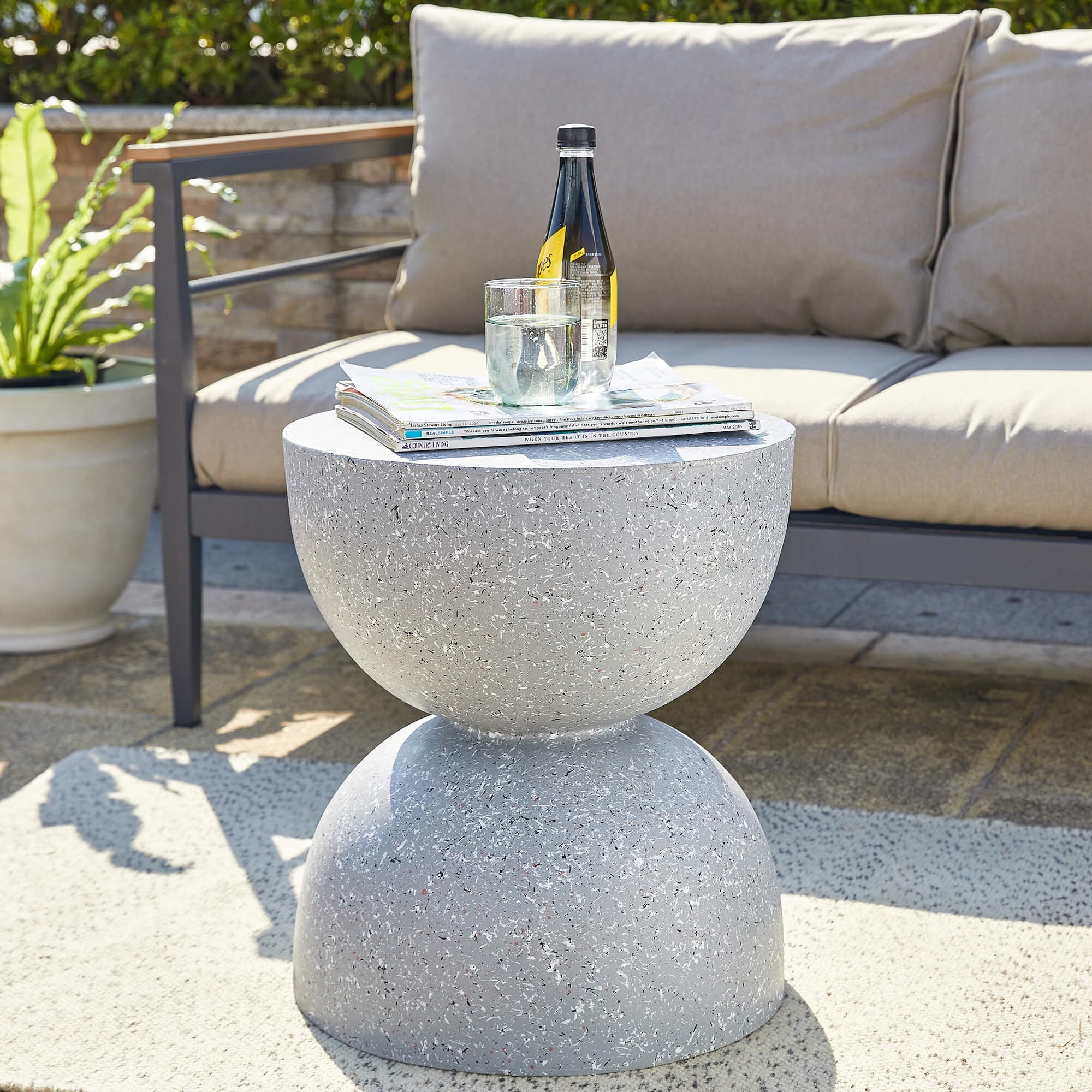 Glitzhome Faux Terrazzo Garden Stool or Side Table Urban End Tables 17.