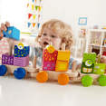 thumbnail image 3 of Juguete para Niños Tren de Bloques para Construcción Hape, 3 of 7