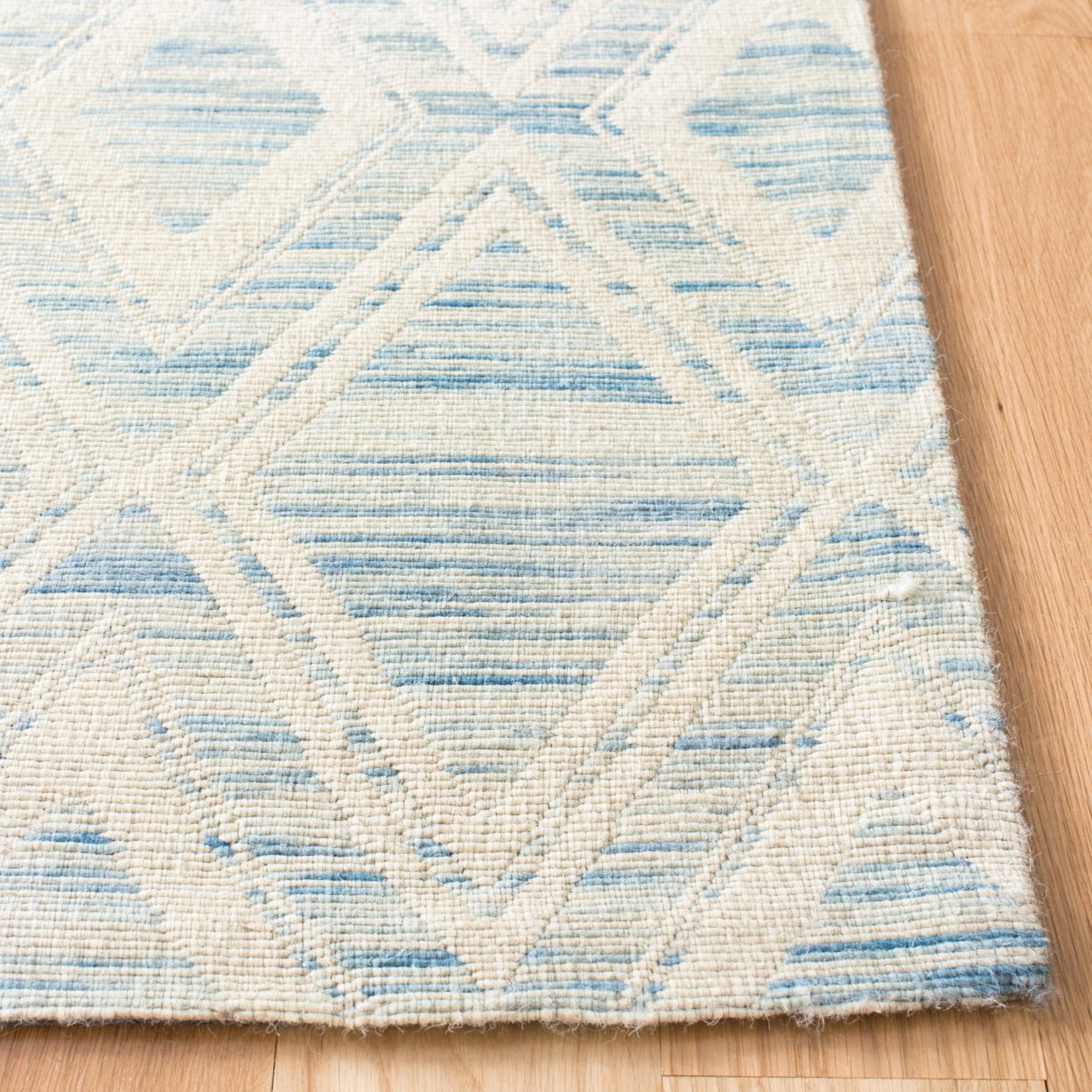 SAFAVIEH Marbella Alicia Geometric Diamonds Wool Area Rug, Dark Blue/Ivory, 10' x 14'