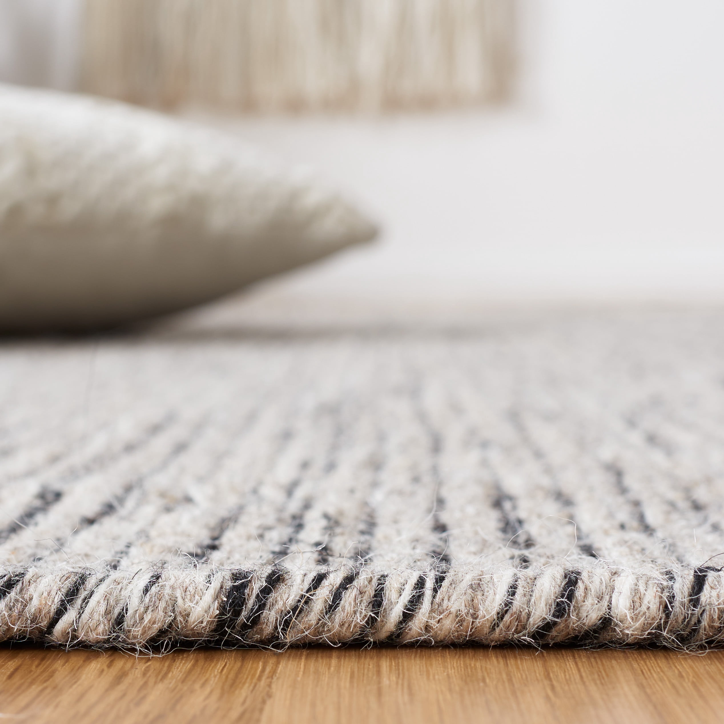 SAFAVIEH Natura Lorin Striped Area Rug, Grey/Ivory, 5' x 8'