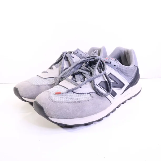New Balance 574 Mens Size 9D Gray Black Casual Shoes Sneakers ML574JHV Low Top