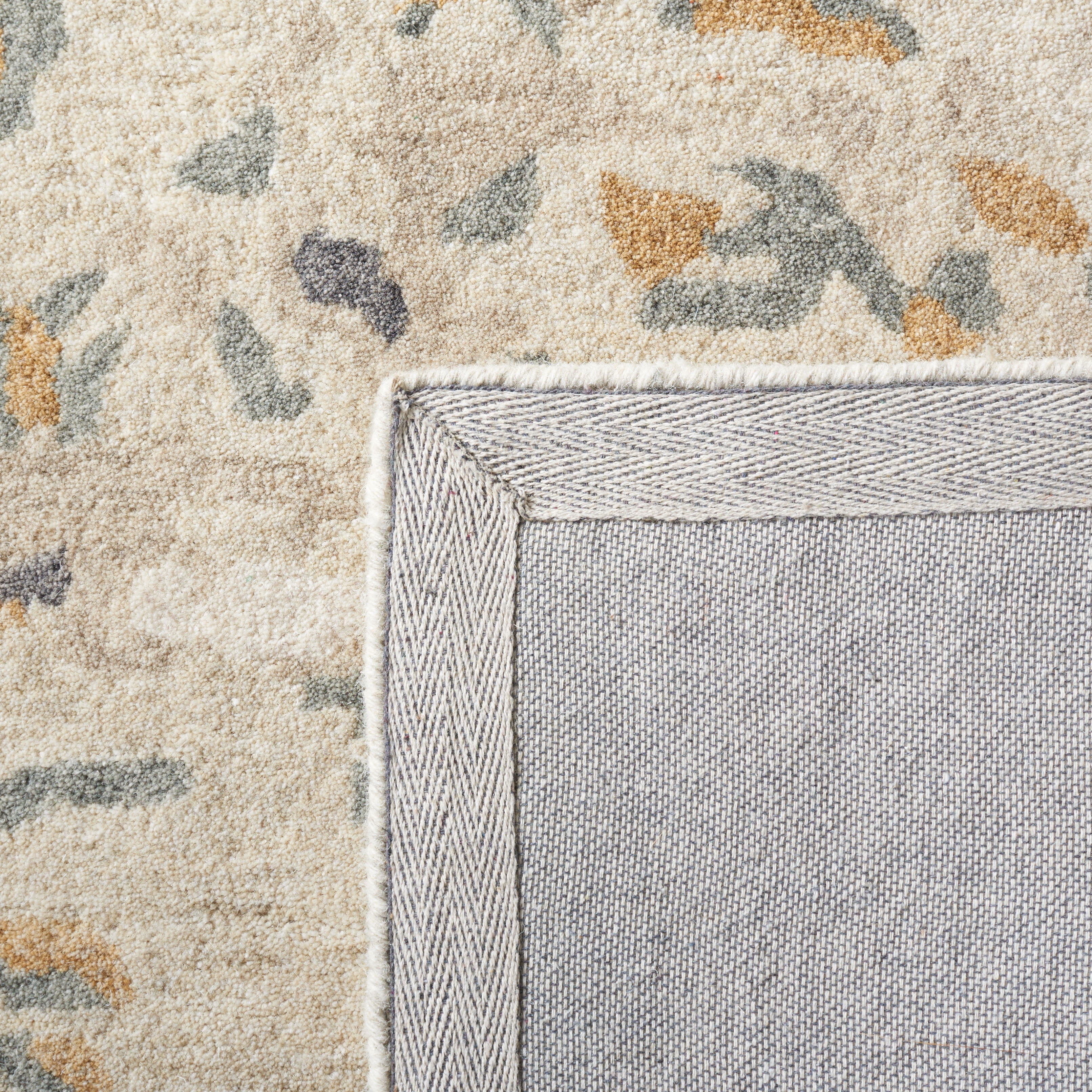 SAFAVIEH Soho Lue Abstract Area Rug, Beige/Grey, 6' x 6' Round