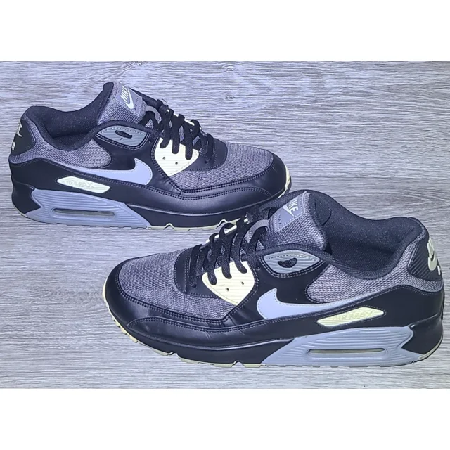 Ni - ke Ni - ke Air Max 90 Essential Men's 10.5 Athletic Tennis Shoe Black Gray AJ1285-003