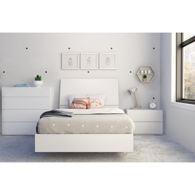 Nexera Ensemble de Chambre 4 Pcs avec Cadre de Lit, Tête de Lit, Table de Nuit et Commode en SimpleBlanc