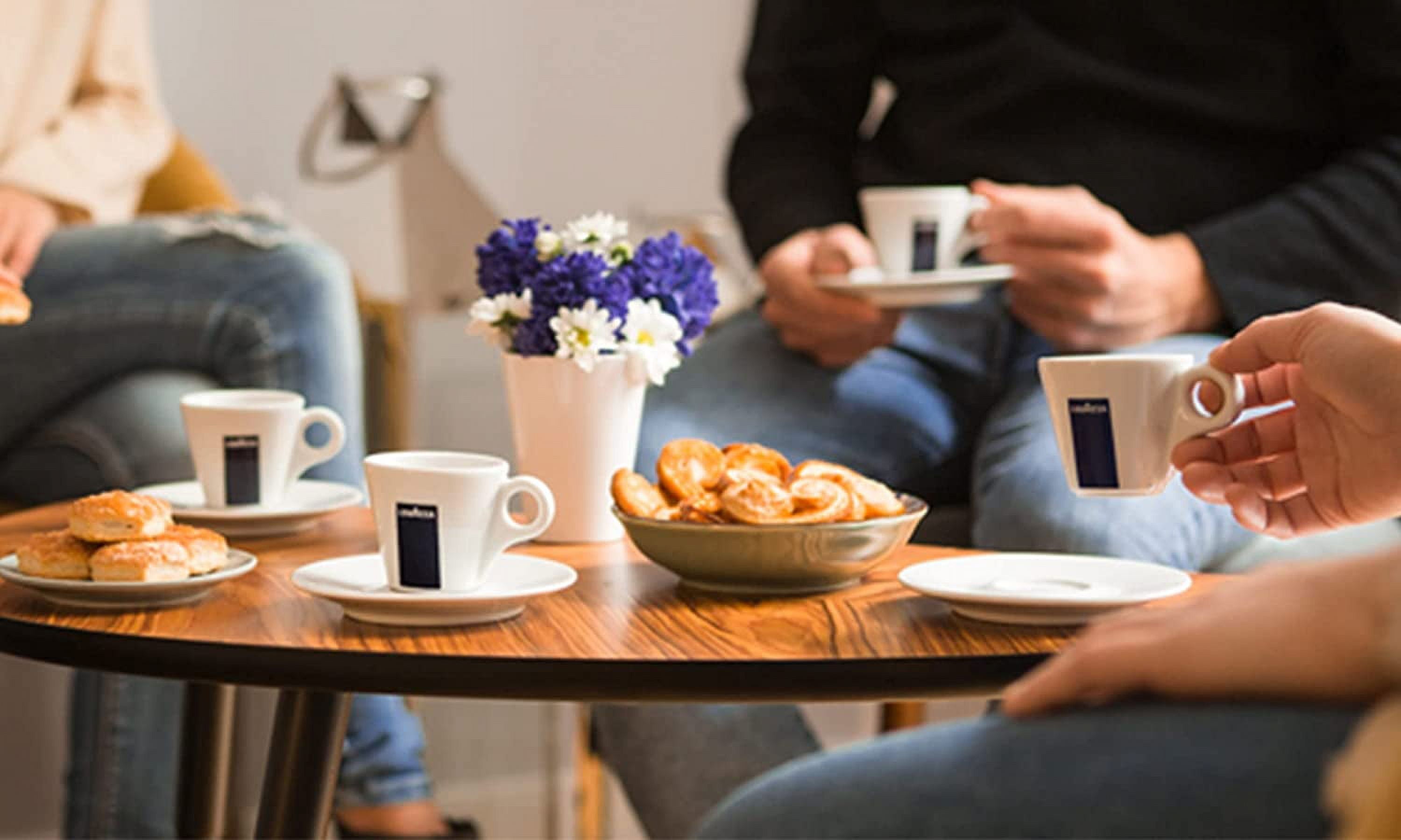 Compact Lavazza BLUE Classy Mini Espresso Coffee Maker Compact Lavazza BLUE Classy Mini Espresso Coffee Maker