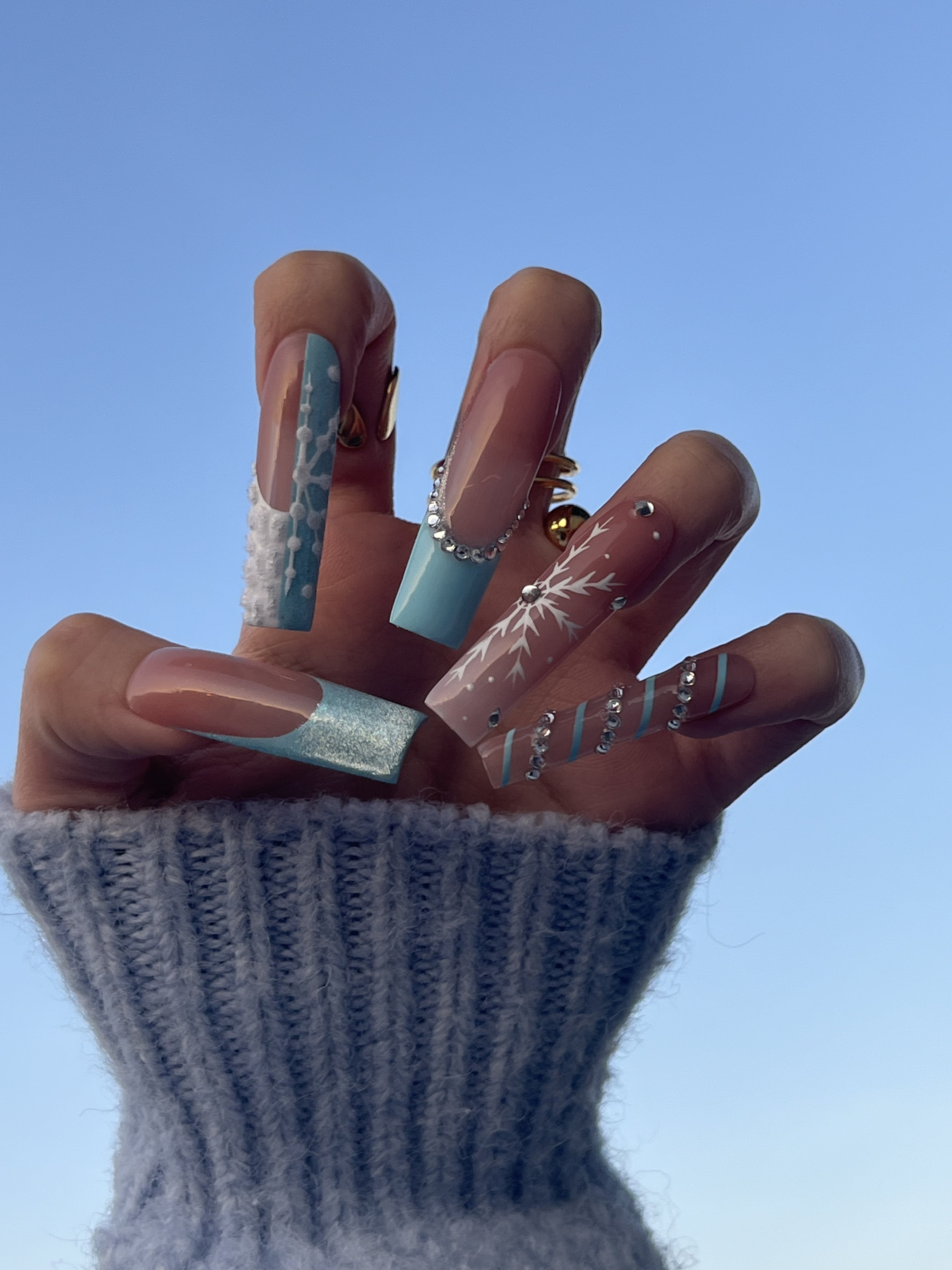 Wollet Icy Blue Snowfall Square Press-On Nails, Handcrafted Acrylic,10PCS Reusable