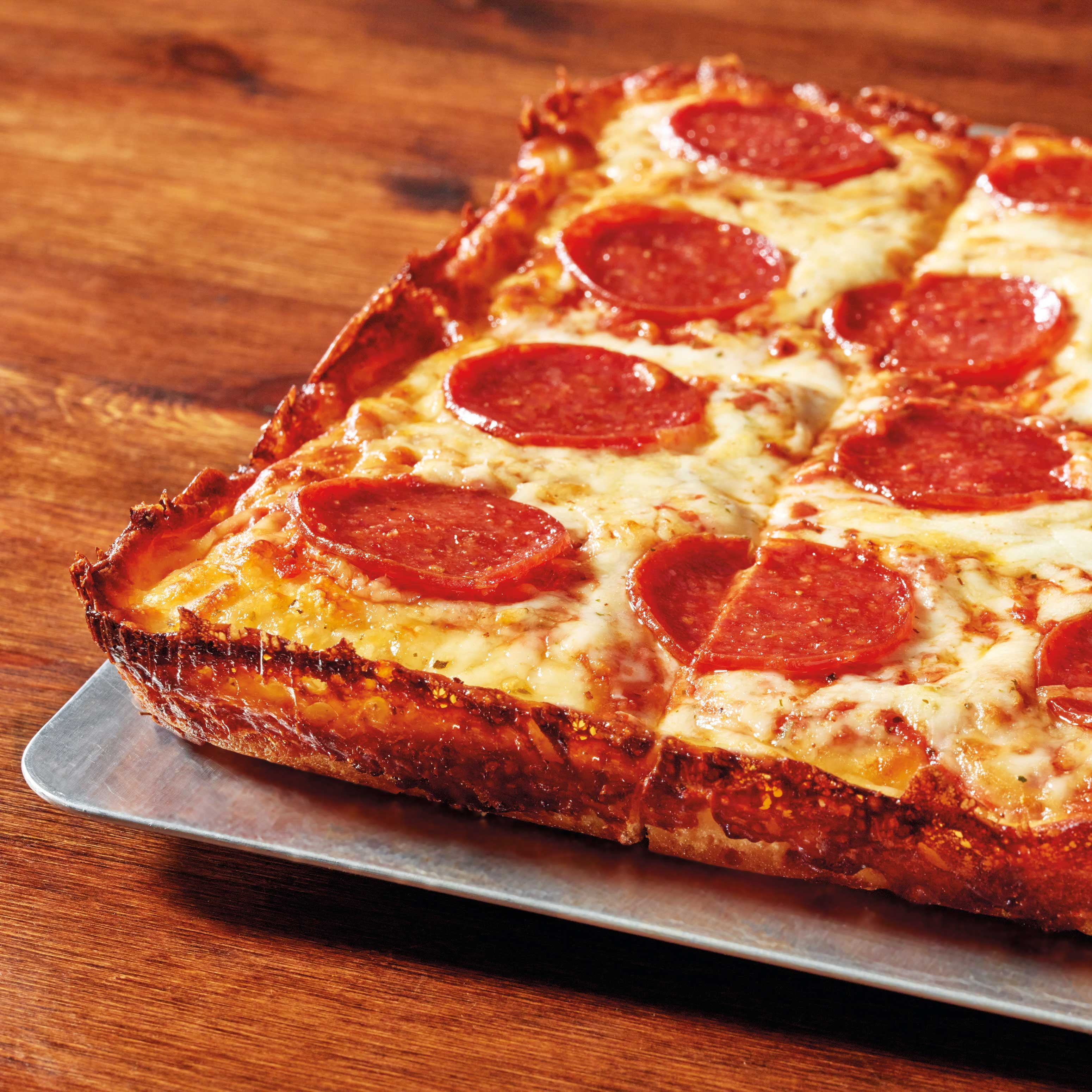 AUTHENTIC MOTOR CITY PIZZA CO. Pepperoni Detroit-Style Pizza,Tomato Sauce,26.17 oz(Frozen)