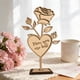 thumbnail image 1 of Decoración de la mesa familiar de figuras de madera, adorno artesanal para comedor, regalo personalizado para el Día de la Madre, escultura de madera maciza natural para guardar en recuerdo, 1 of 6