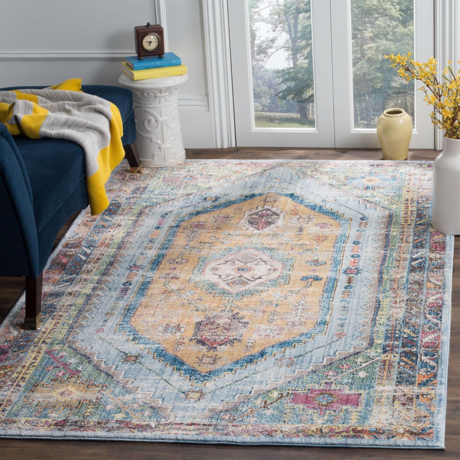 SAFAVIEH Bristol Leola Traditional Area Rug