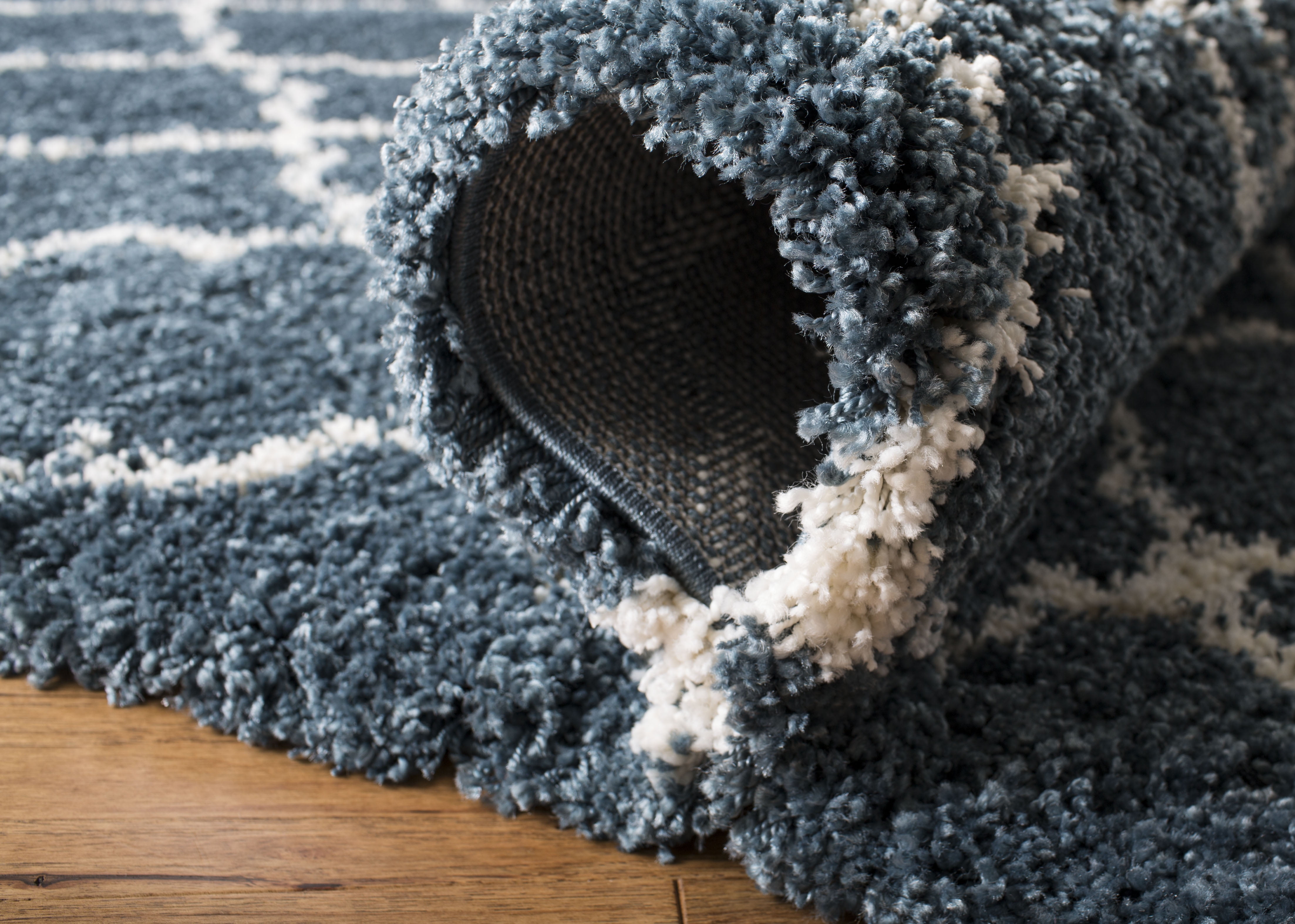 Safavieh Hudson Jaye Geometric Shag Area Rug, Slate Blue/Ivory, 4' x 4' Round