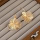thumbnail image 4 of Aretes Colgantes de Flores para Mujer Llamativos de Moda Arete de Aro Aretes Colgantes Florales Joyería, 4 of 5